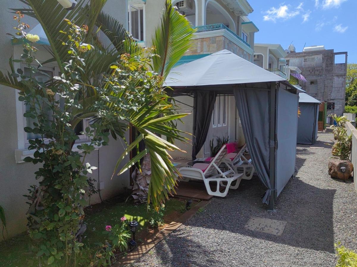 Piscines Privees Et Chauffees, Private Heated Pools Villa Grand Baie Exterior photo