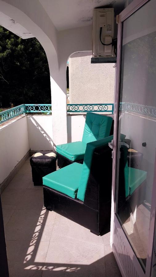 Piscines Privees Et Chauffees, Private Heated Pools Villa Grand Baie Exterior photo